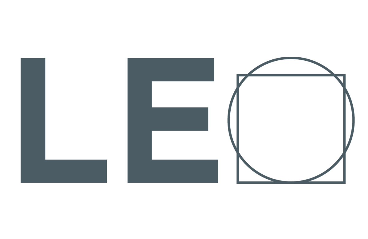 Leo with a symbol
